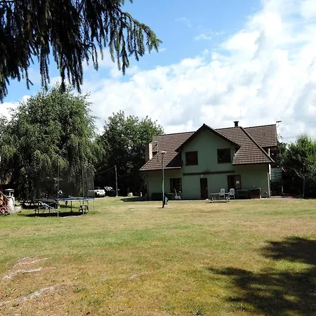 With Pool In Ko Czewo 아파트